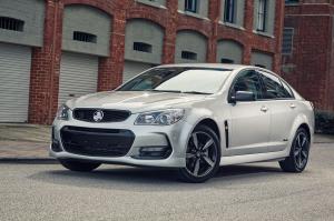 Holden Commodore Black 2016 года